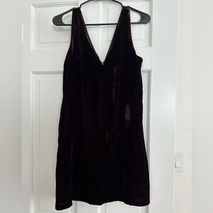 Burgundy velvet shift dress by Melloday
